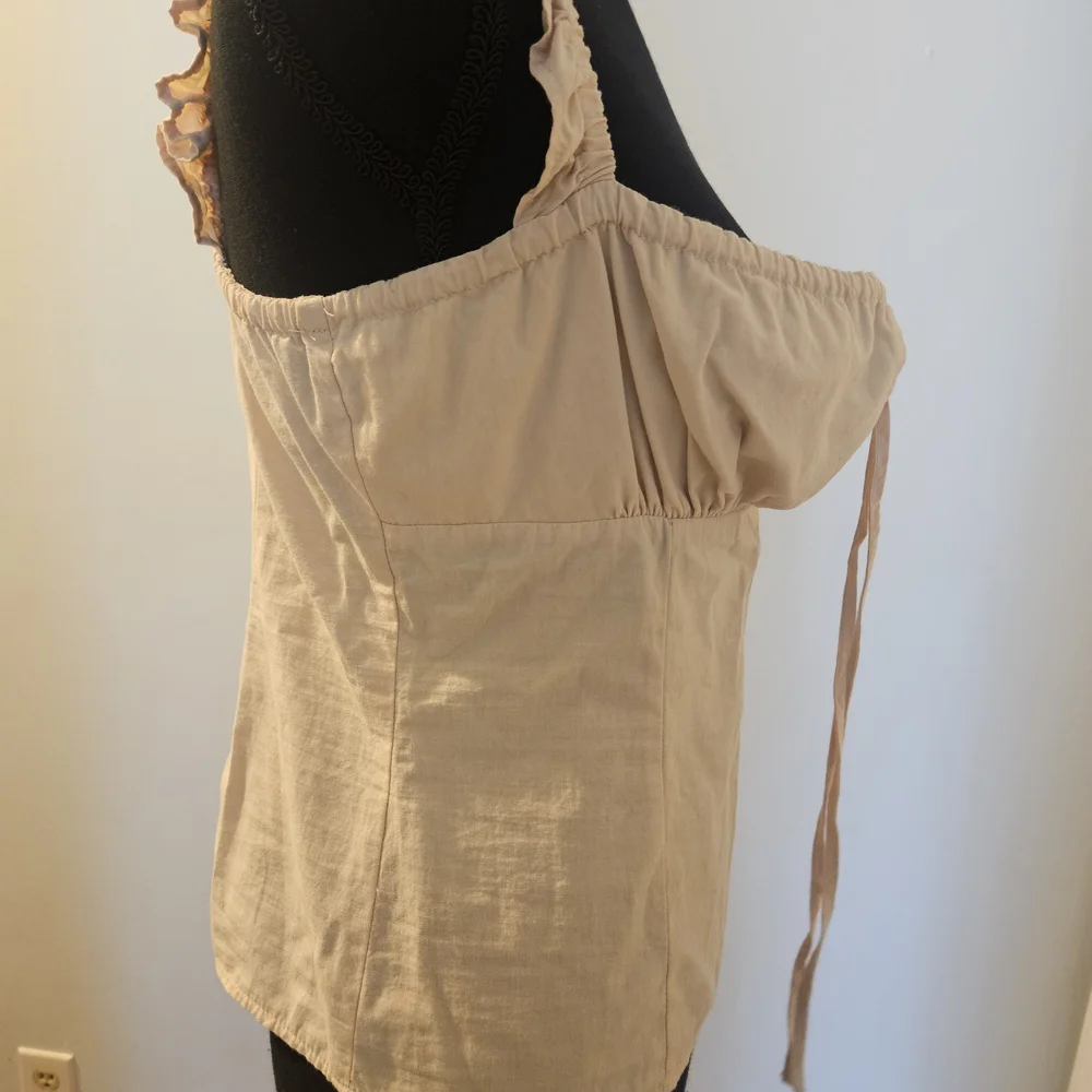 Simple Retro Cream Sleeveless Ruffle Top - Picture 5 of 5